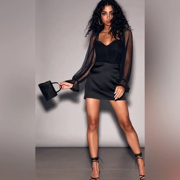 LULU’S SATIN BLACK STRETCH MINI SKIRT - Picture 1 of 8